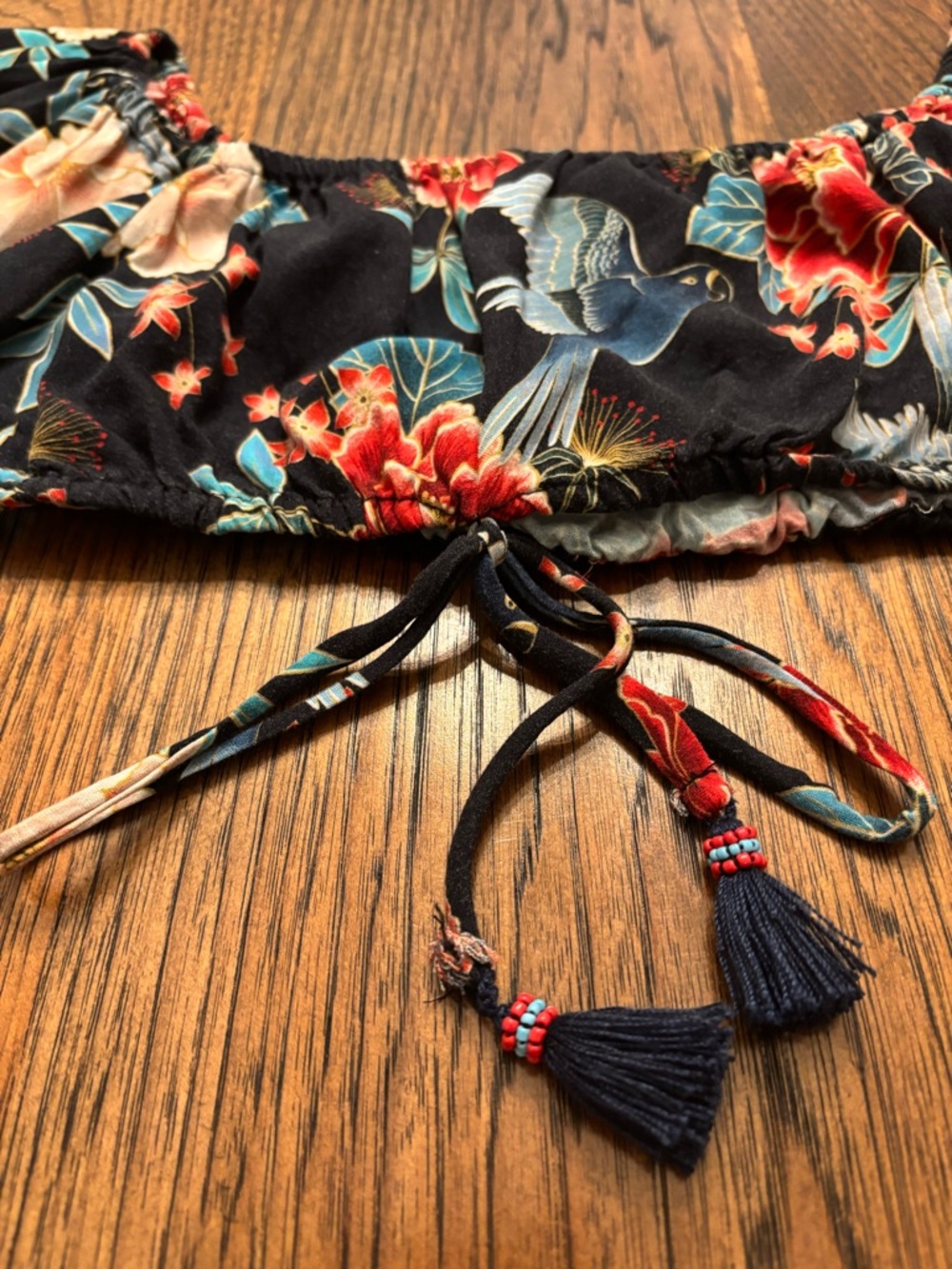 Farm Rio Tropical Bird Floral Off Shoulder Crop Top Tassel Tie Small - Picture 10 of 15